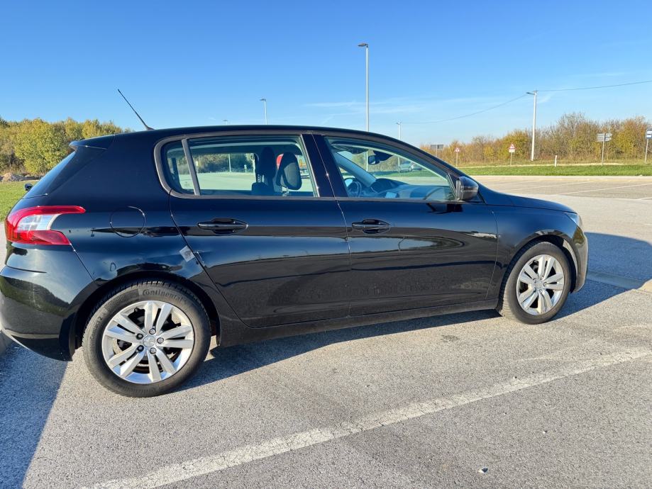 Peugeot 308 1,6 BlueHDi, fotografija 3