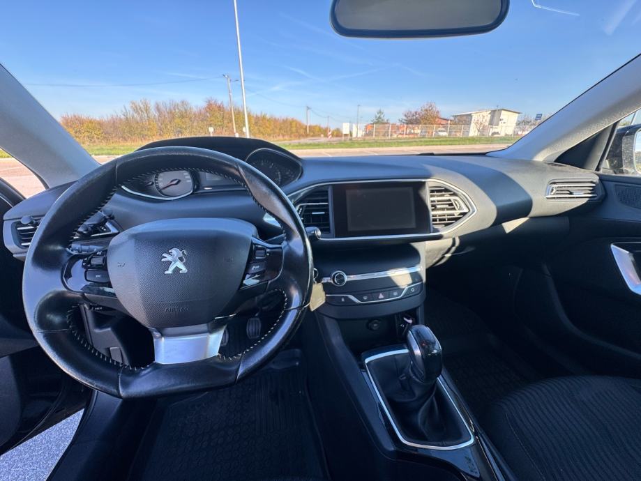 Peugeot 308 1,6 BlueHDi, fotografija 8