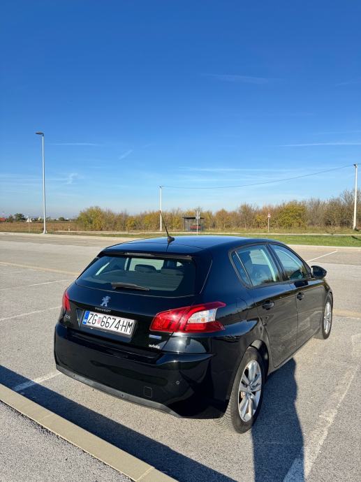 Peugeot 308 1,6 BlueHDi, fotografija 4