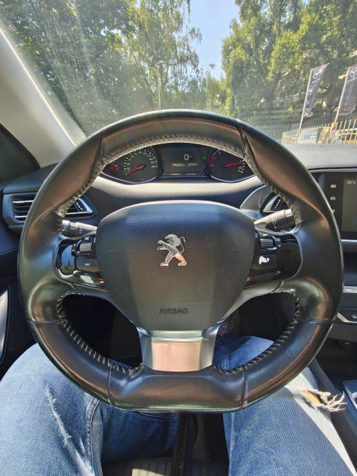 Peugeot 308 1,6 e-HDi novi model, fotografija 6