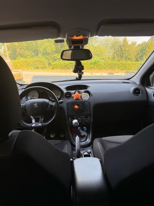 Peugeot 308 1.6 HDi 82 kw cijena dogovor registriran do 28.09.2027, fotografija 8