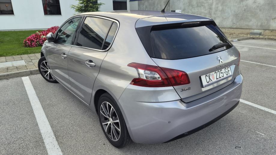Peugeot 308 1,6 e-HDi, fotografija 6