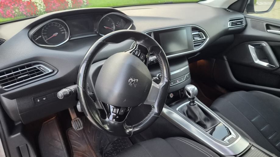 Peugeot 308 1,6 e-HDi, fotografija 7
