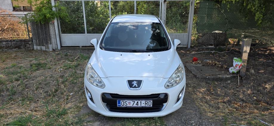 Peugeot 308 1,6 e-HDi Sportium2, fotografija 3