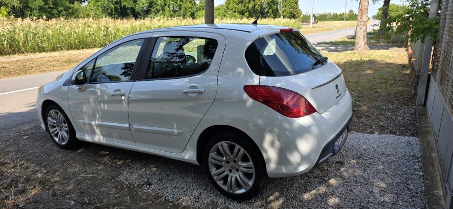 Peugeot 308 1,6 e-HDi Sportium2, fotografija 5