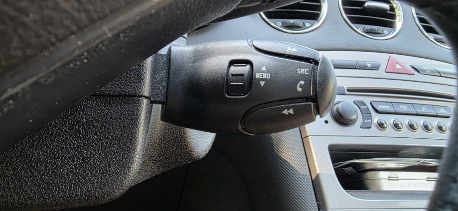 Peugeot 308 1,6 e-HDi Sportium2, fotografija 13