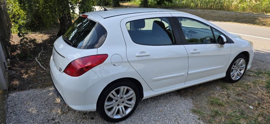 Peugeot 308 1,6 e-HDi Sportium2, fotografija 4
