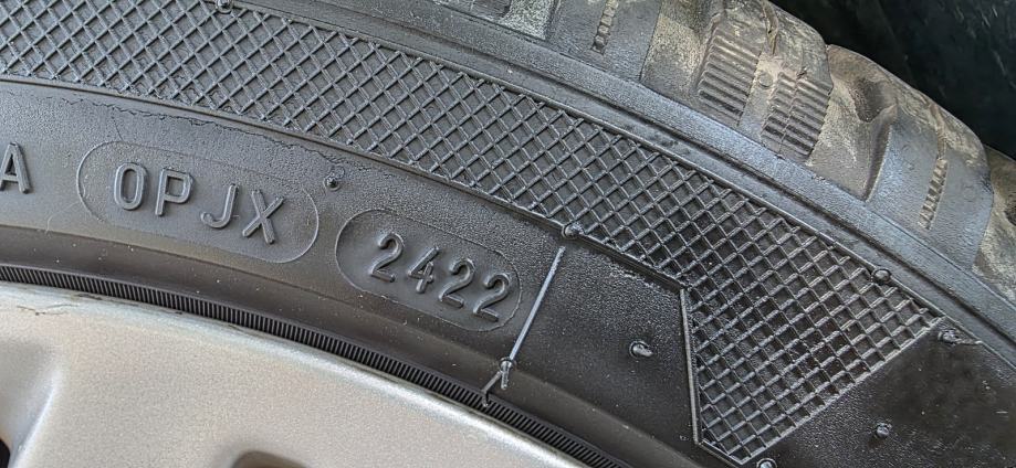 Peugeot 308 1,6 e-HDi Sportium2, fotografija 9