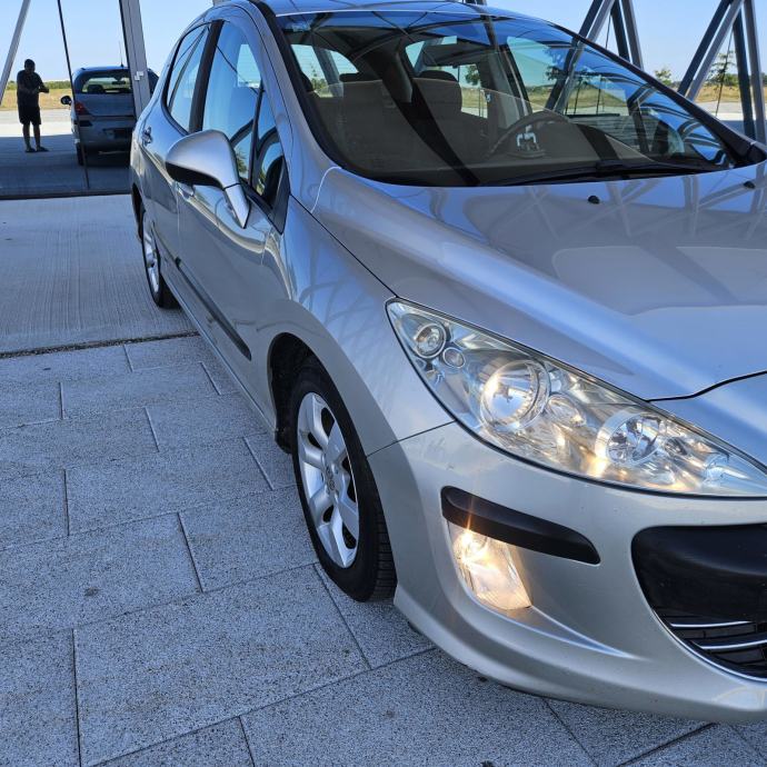 Peugeot 308 1,6 HDi 2008 80 KW 6 BRZINA, fotografija 15