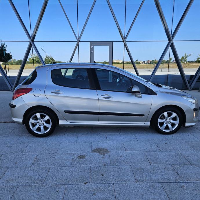 Peugeot 308 1,6 HDi 2008 80 KW 6 BRZINA, fotografija 17