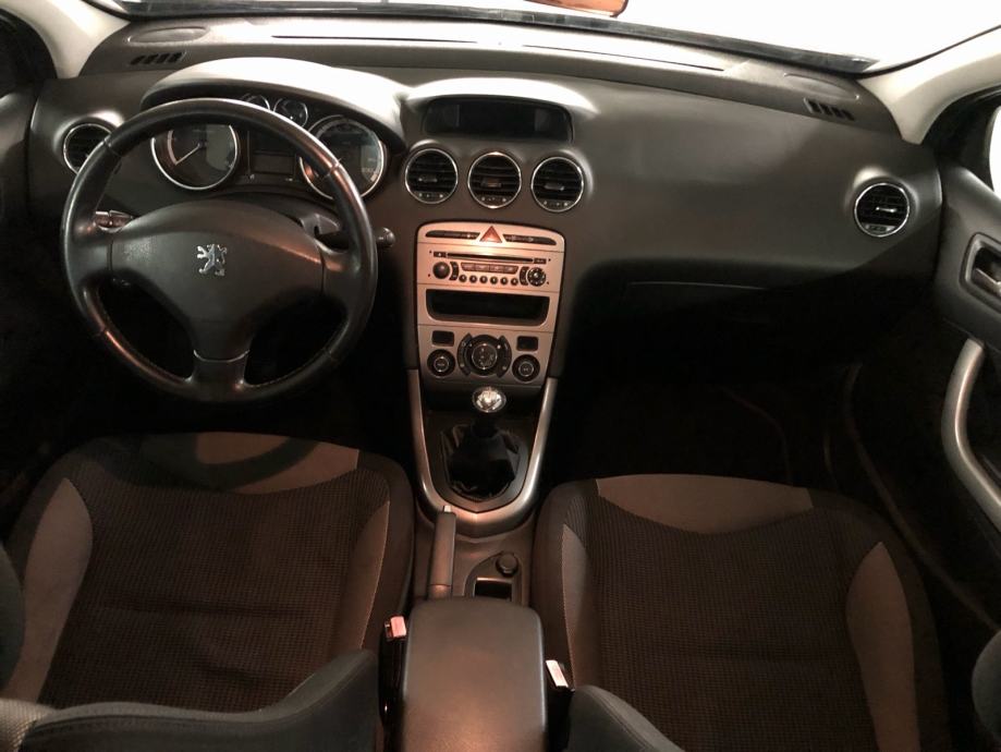 Peugeot 308 1,6 HDi FULL OPREMA PRVI LAK SAČUVAN JAKO 3 KLJUCA, fotografija 13