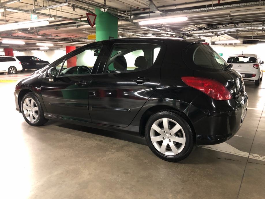 Peugeot 308 1,6 HDi FULL OPREMA PRVI LAK SAČUVAN JAKO 3 KLJUCA, fotografija 3