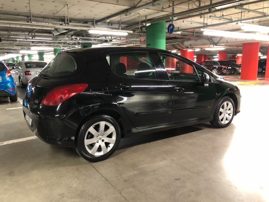 Peugeot 308 1,6 HDi FULL OPREMA PRVI LAK SAČUVAN JAKO 3 KLJUCA, fotografija 5