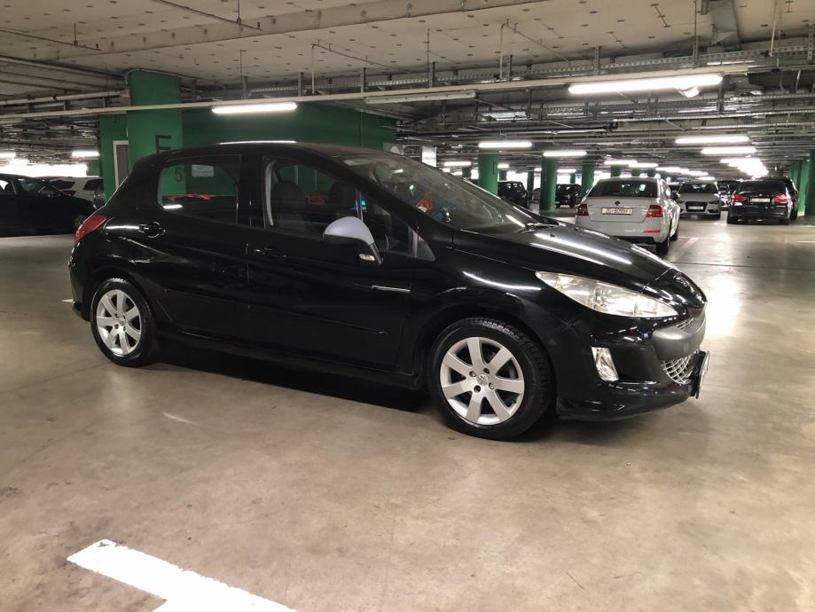 Peugeot 308 1,6 HDi FULL OPREMA PRVI LAK SAČUVAN JAKO 3 KLJUCA, fotografija 8