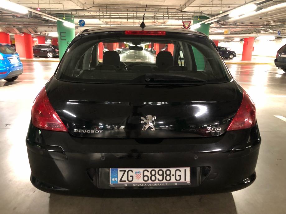 Peugeot 308 1,6 HDi FULL OPREMA PRVI LAK SAČUVAN JAKO 3 KLJUCA, fotografija 4