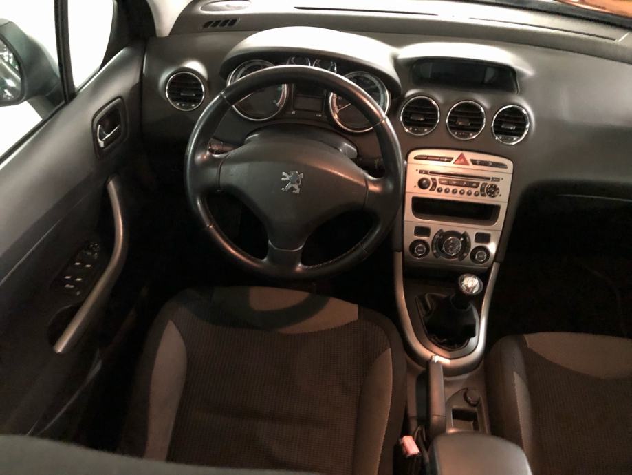 Peugeot 308 1,6 HDi FULL OPREMA PRVI LAK SAČUVAN JAKO 3 KLJUCA, fotografija 14