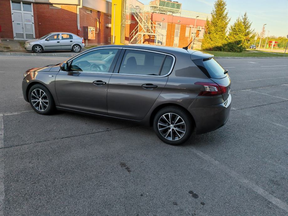 Peugeot 308 1,6 HDi, navigacija, alu felge.., fotografija 3