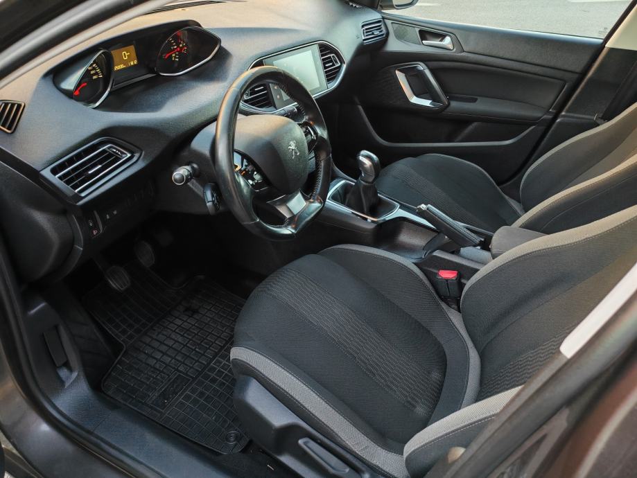 Peugeot 308 1,6 HDi, navigacija, alu felge.., fotografija 7