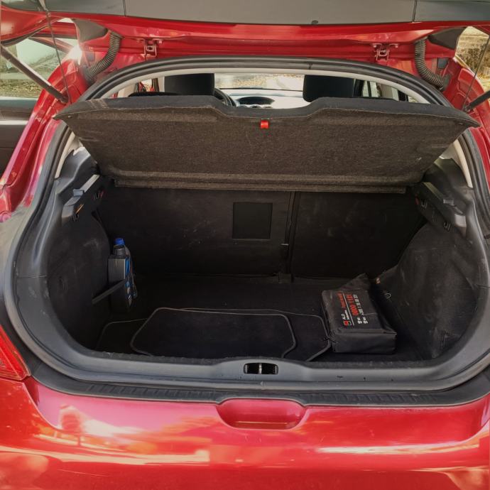 Peugeot 308 1,6 HDi, registriran do 02/2027, fotografija 3