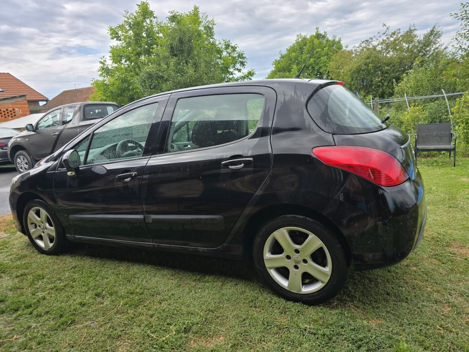 Peugeot 308 1,6 HDi, fotografija 14