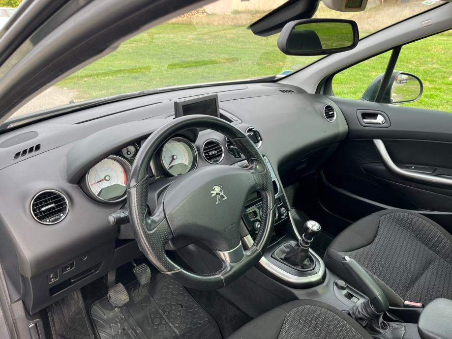 Peugeot 308 1,6 HDi, reg. 06/27, Allure oprema, fotografija 7