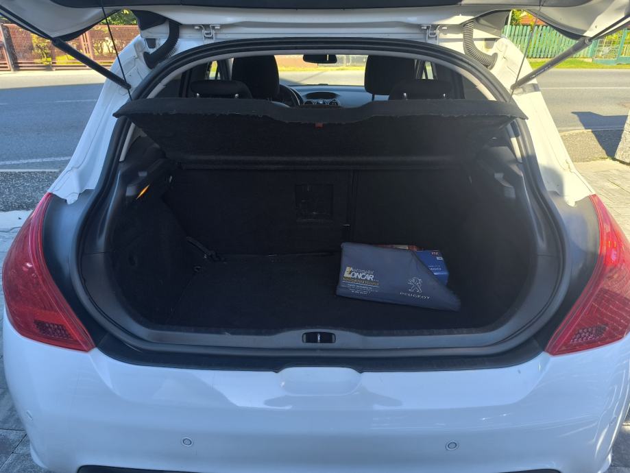 Peugeot 308 1,6 HDi, fotografija 13