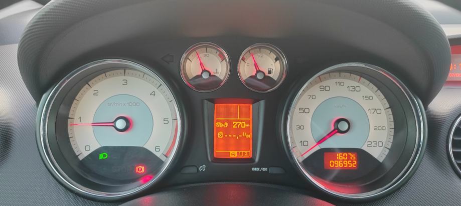 Peugeot 308 1,6 HDi, fotografija 8
