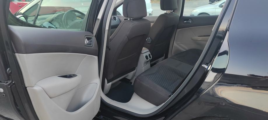 Peugeot 308 1,6 HDi, fotografija 14