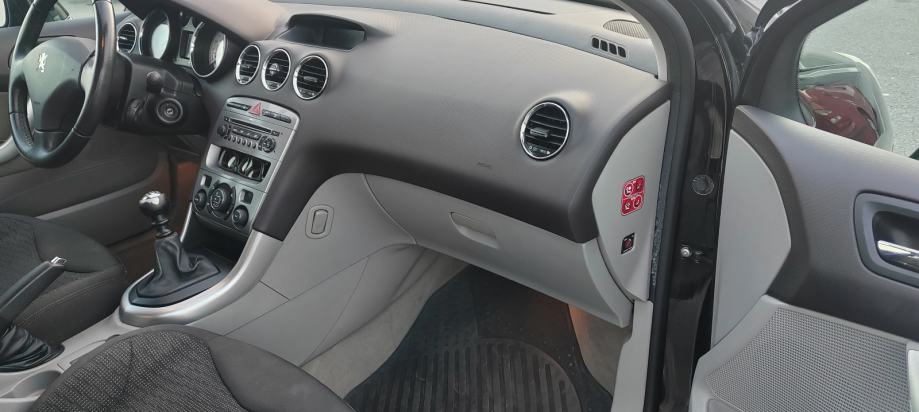 Peugeot 308 1,6 HDi, fotografija 12