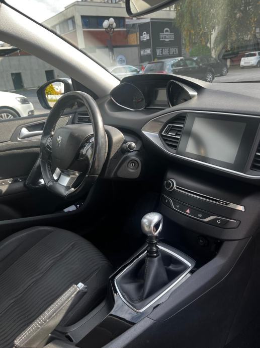 Peugeot 308 1,6 HDi, fotografija 11