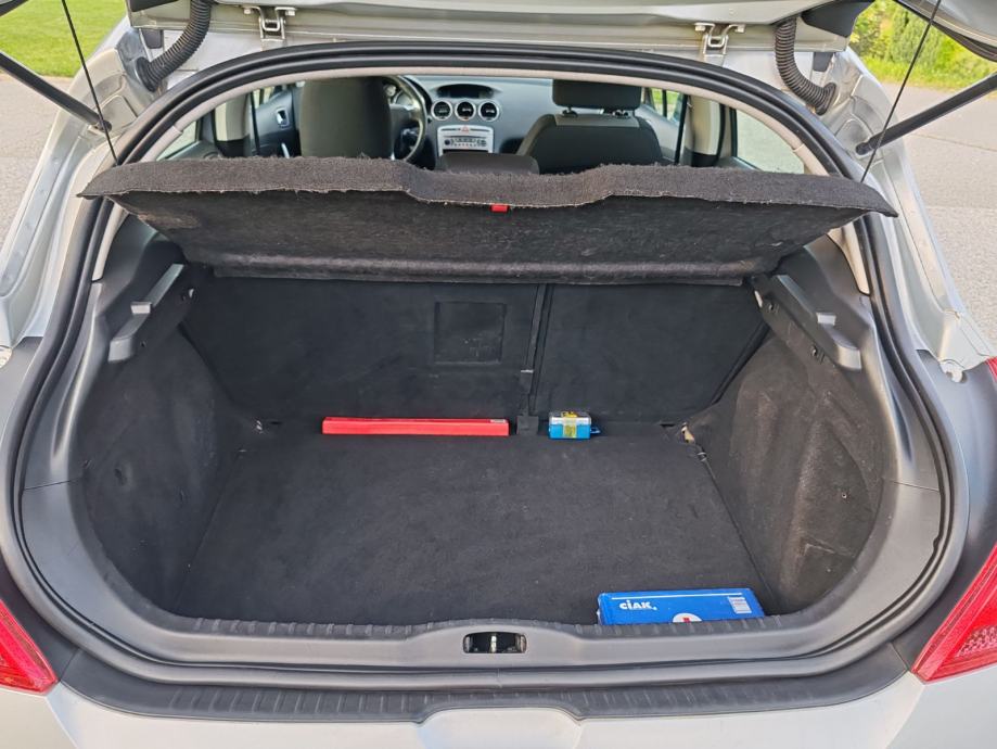 Peugeot 308 1,6 HDi Sportium, fotografija 18