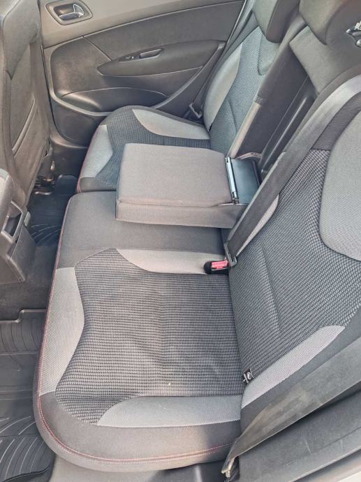 Peugeot 308 1,6 HDi Sportium, fotografija 15