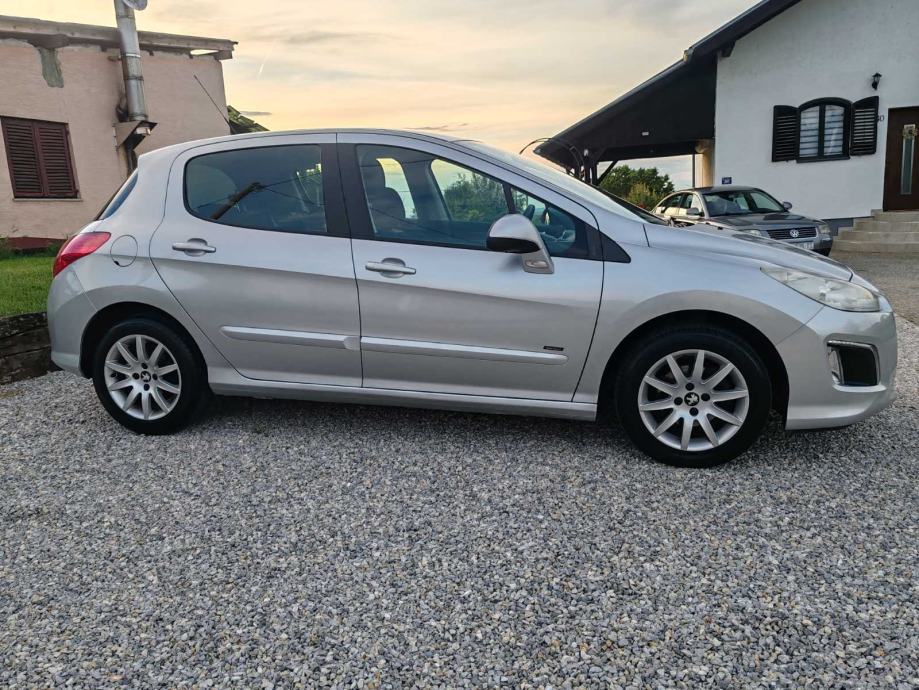 Peugeot 308 1,6 HDi Sportium, fotografija 6