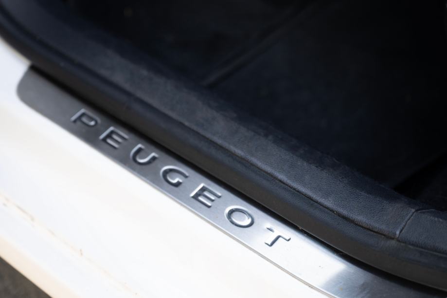 Peugeot 308 1.6 HDi Style (2013.) – 176.000 km, fotografija 19