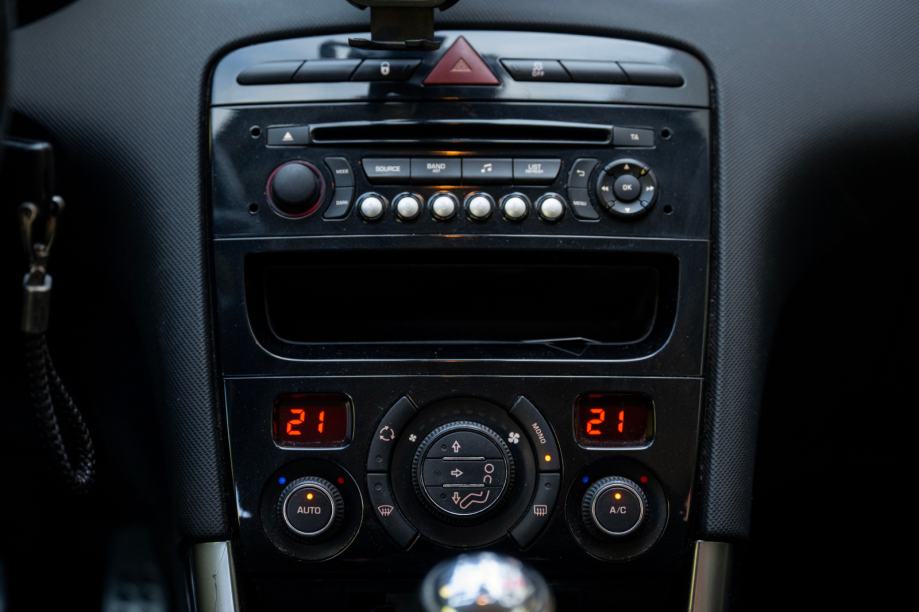 Peugeot 308 1.6 HDi Style (2013.) – 176.000 km, fotografija 13