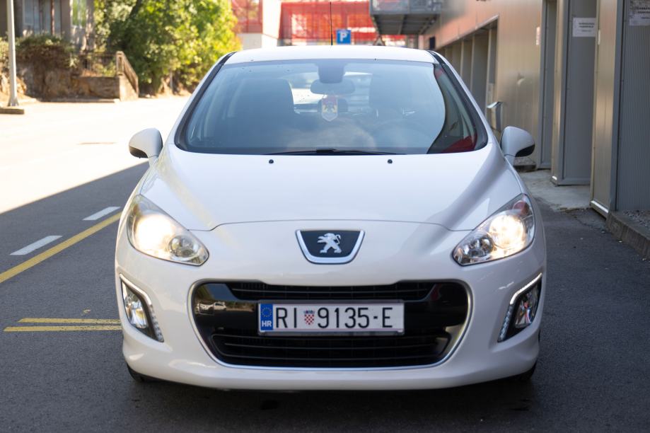 Peugeot 308 1.6 HDi Style (2013.) – 176.000 km, fotografija 5