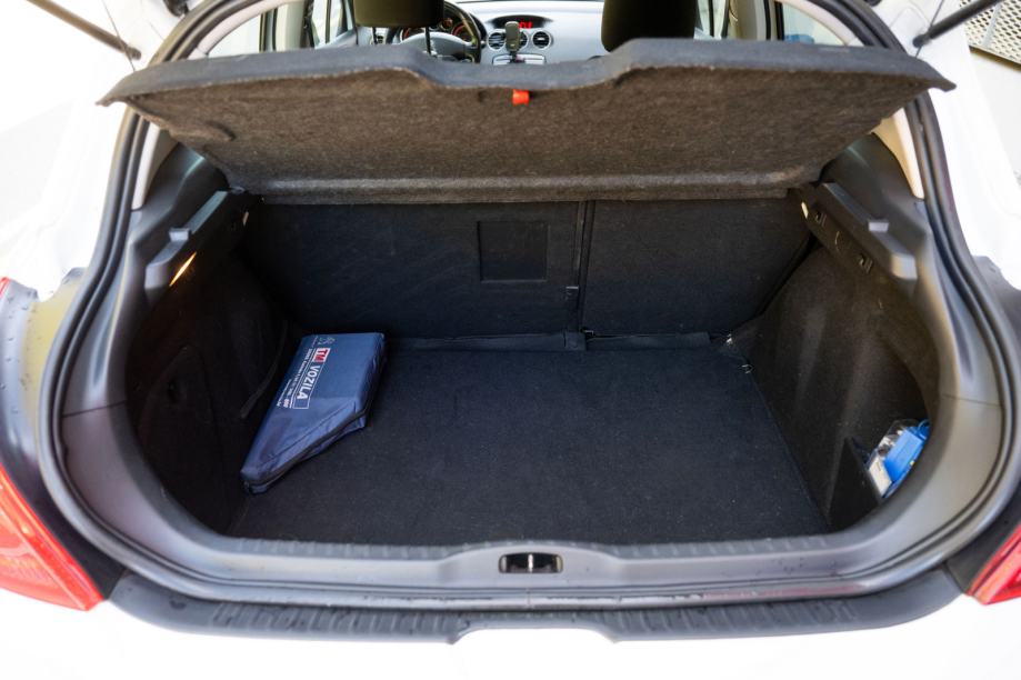 Peugeot 308 1.6 HDi Style (2013.) – 176.000 km, fotografija 18