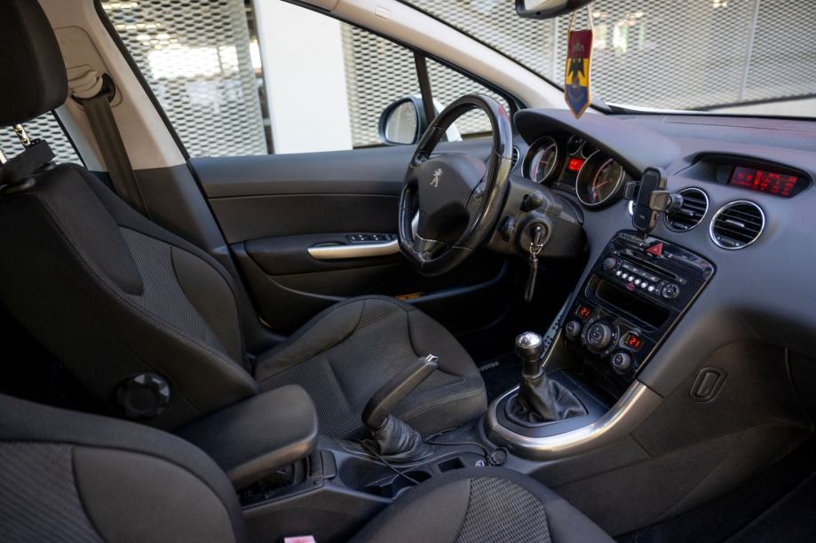 Peugeot 308 1.6 HDi Style (2013.) – 176.000 km, fotografija 15