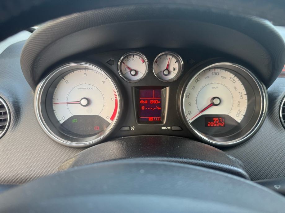 Peugeot 308 1.6 Sportium, fotografija 6