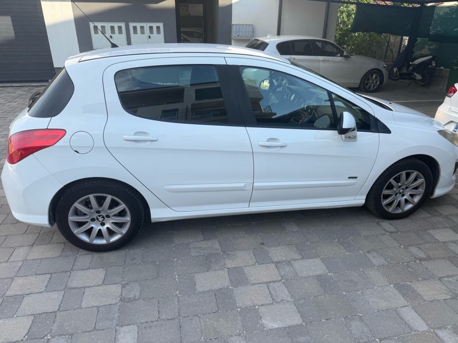 Peugeot 308 1.6 Sportium, fotografija 3