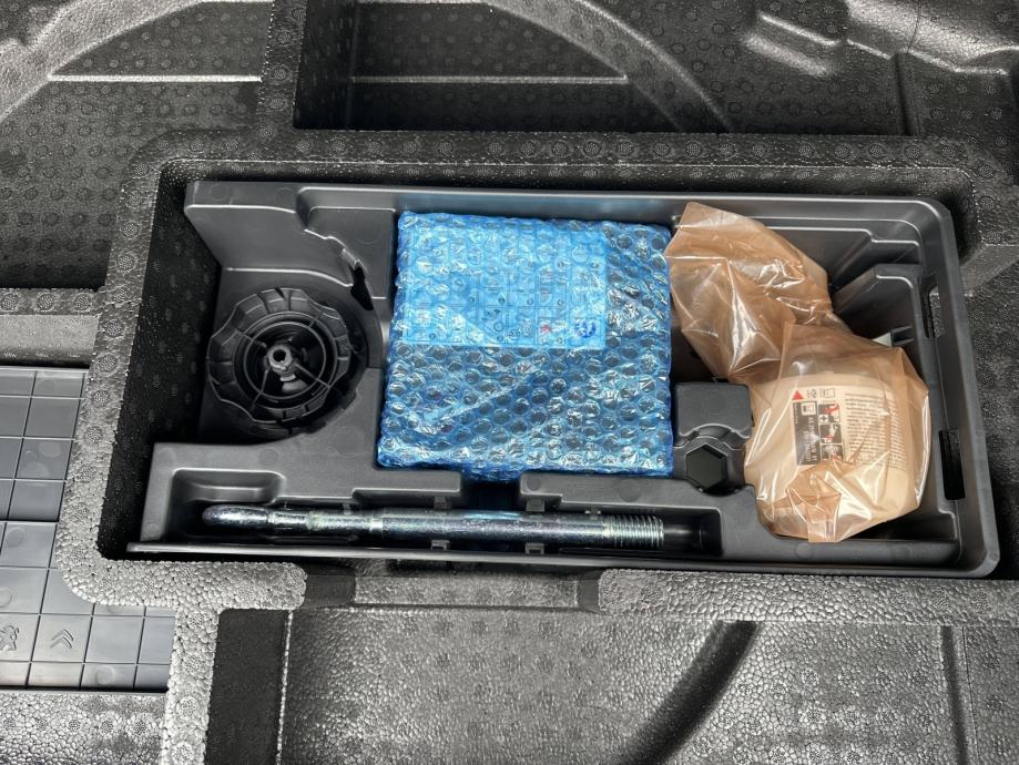 PEUGEOT 308 2025 • PREMIUM jamstvo • AutoZubak Rabljena, fotografija 19