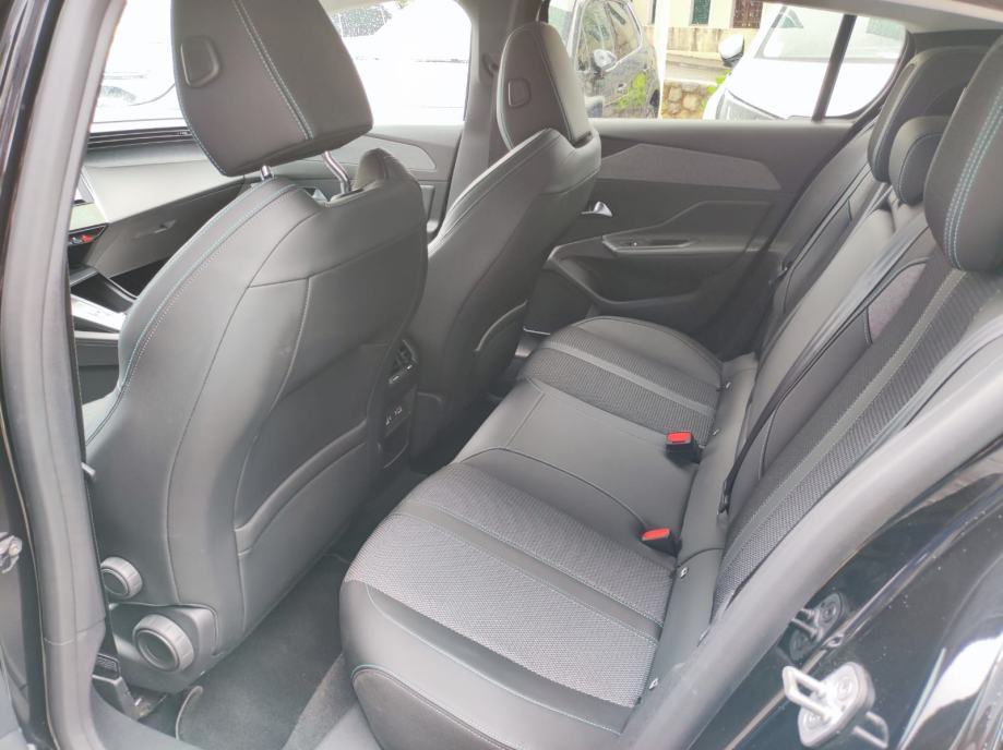 Peugeot 308 Allure Hybrid 2022, fotografija 12