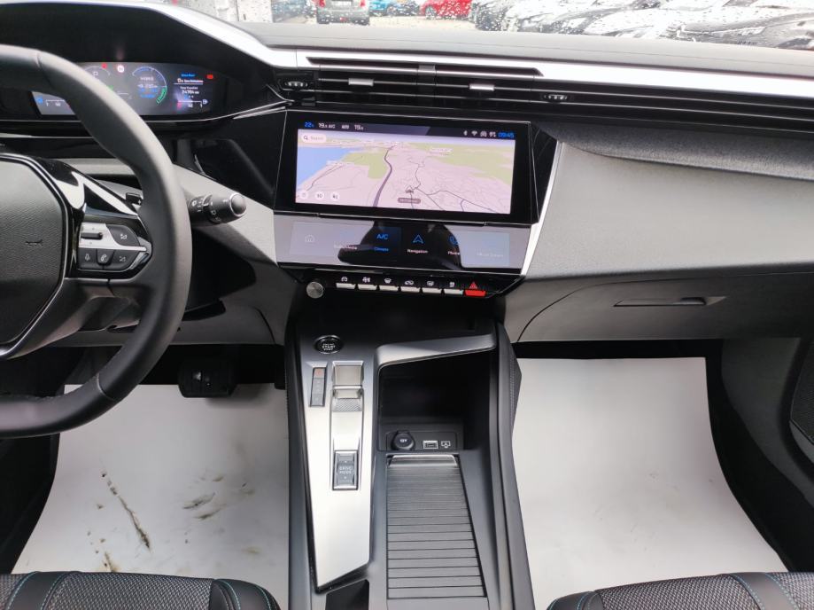 Peugeot 308 Allure Hybrid 2022, fotografija 15
