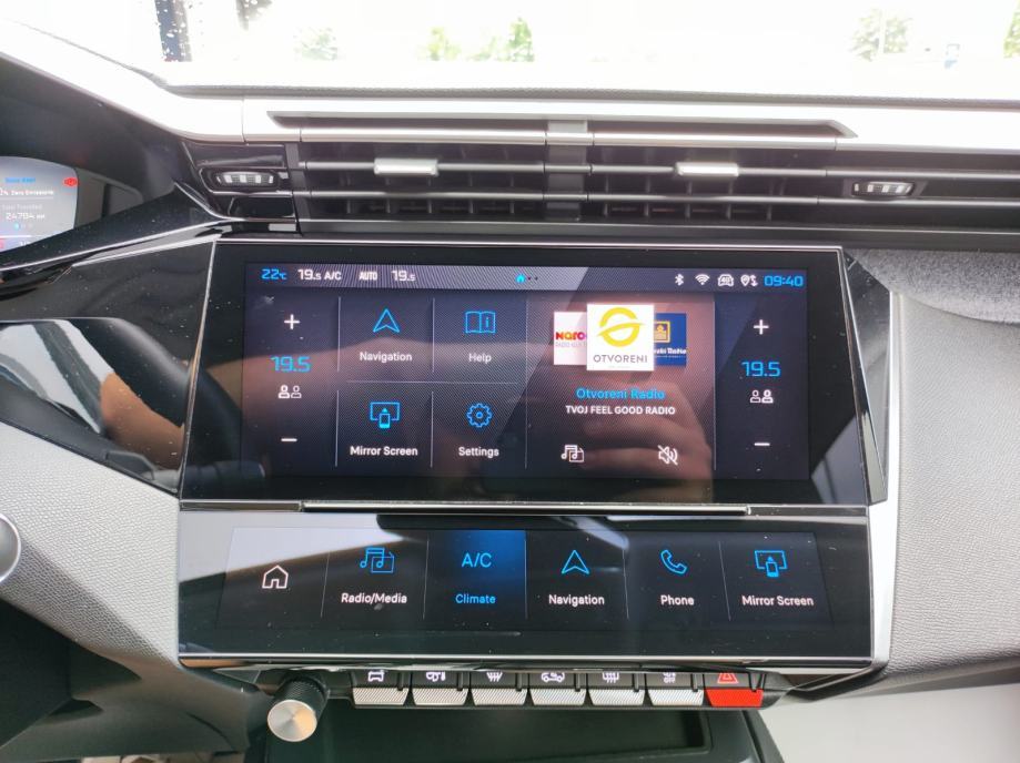 Peugeot 308 Allure Hybrid 2022, fotografija 17