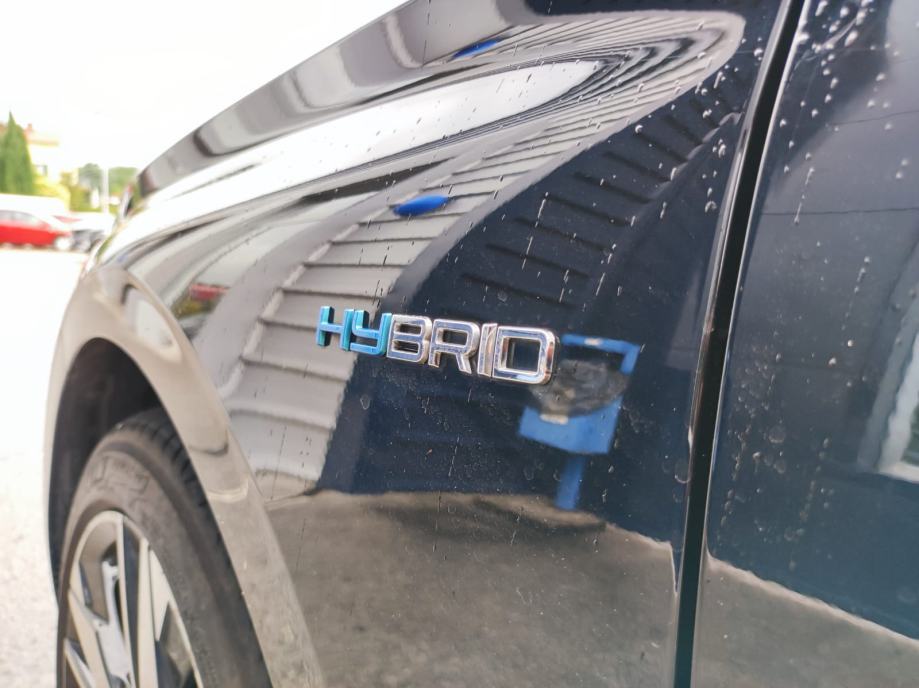 Peugeot 308 Allure Hybrid 2022, fotografija 18