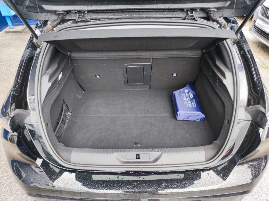 Peugeot 308 Allure Hybrid 2022, fotografija 19