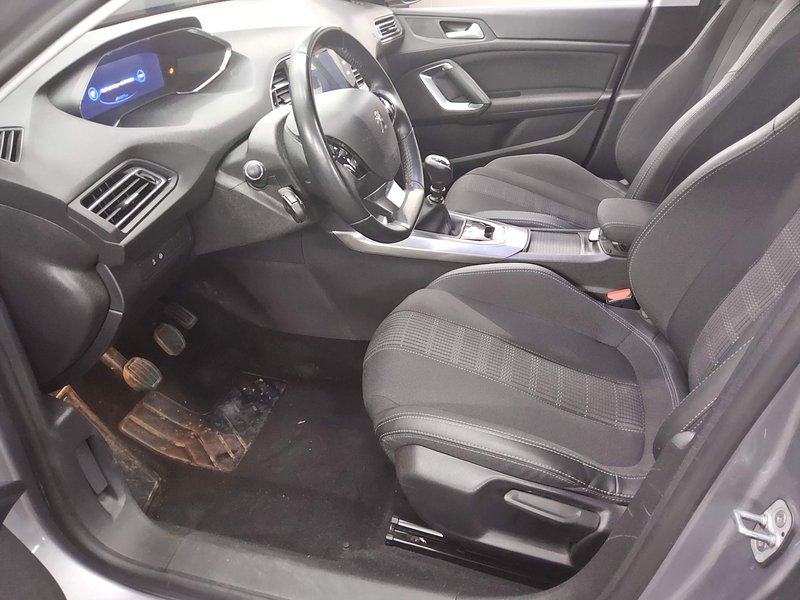 Peugeot 308 BlueHDi 130 Allure • ACC • AHK, fotografija 9