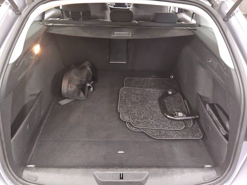 Peugeot 308 BlueHDi 130 Allure • ACC • AHK, fotografija 12