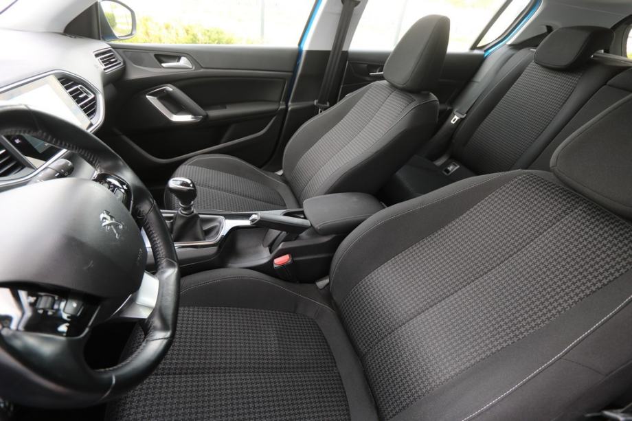 Peugeot 308 BlueHDI Active Business VIRTUAL COCKPIT -FACELIFT-, fotografija 6