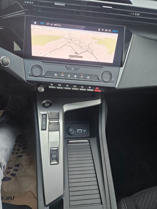 Peugeot 308 GTi 1,6 THP Hybrid 180 GT Aut.,43000 km,2 GODINE GARANCIJE, fotografija 16